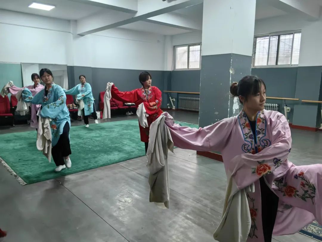 4x4x4x任意燥cjwico直播