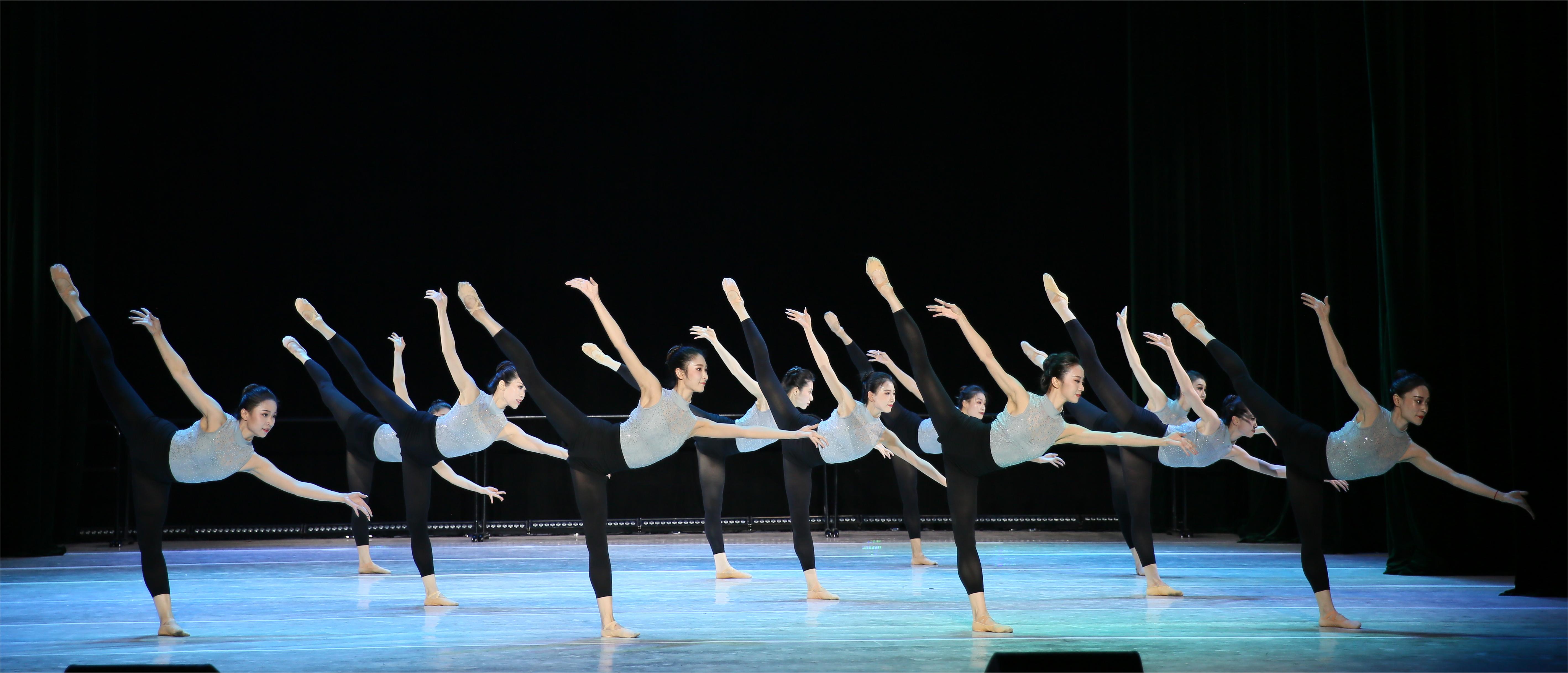 4x4x4x任意燥cjwico直播